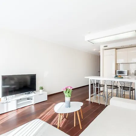 In Gedimino Av By Urban Rent * Wilna